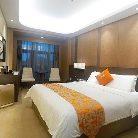 Jin Jiang Pine City Hotel Shanghái Exterior foto