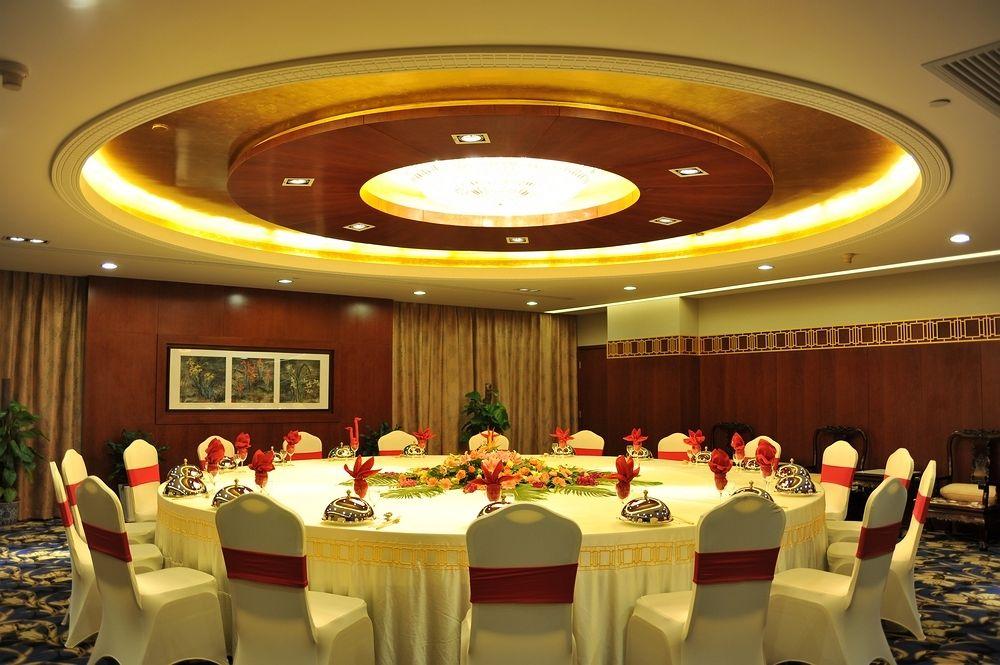 Jin Jiang Pine City Hotel Shanghái Exterior foto