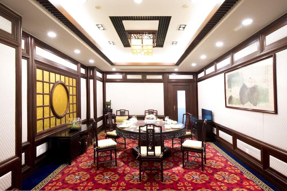 Jin Jiang Pine City Hotel Shanghái Exterior foto
