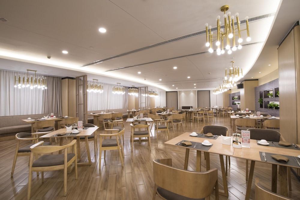 Jin Jiang Pine City Hotel Shanghái Exterior foto