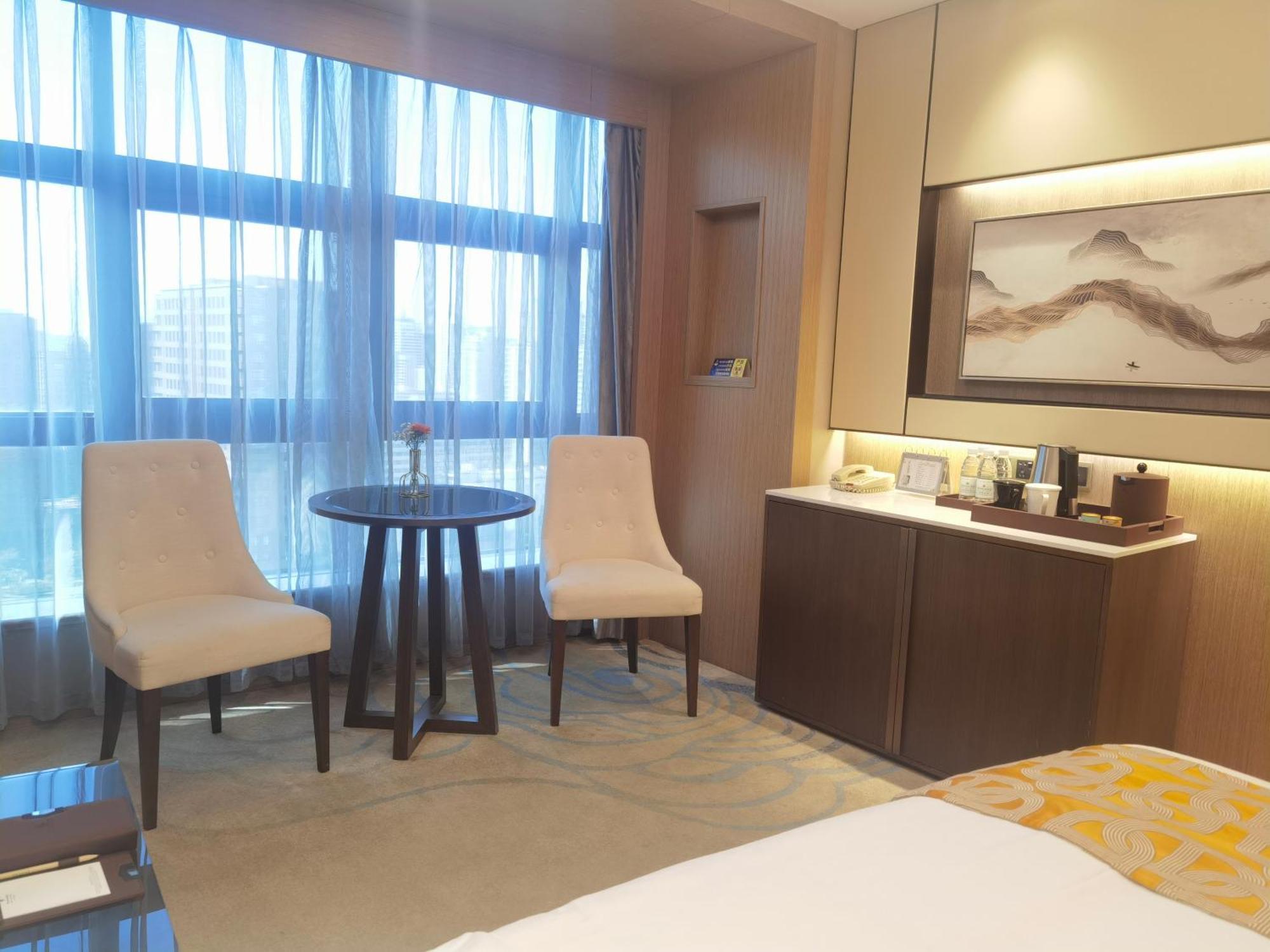 Jin Jiang Pine City Hotel Shanghái Exterior foto