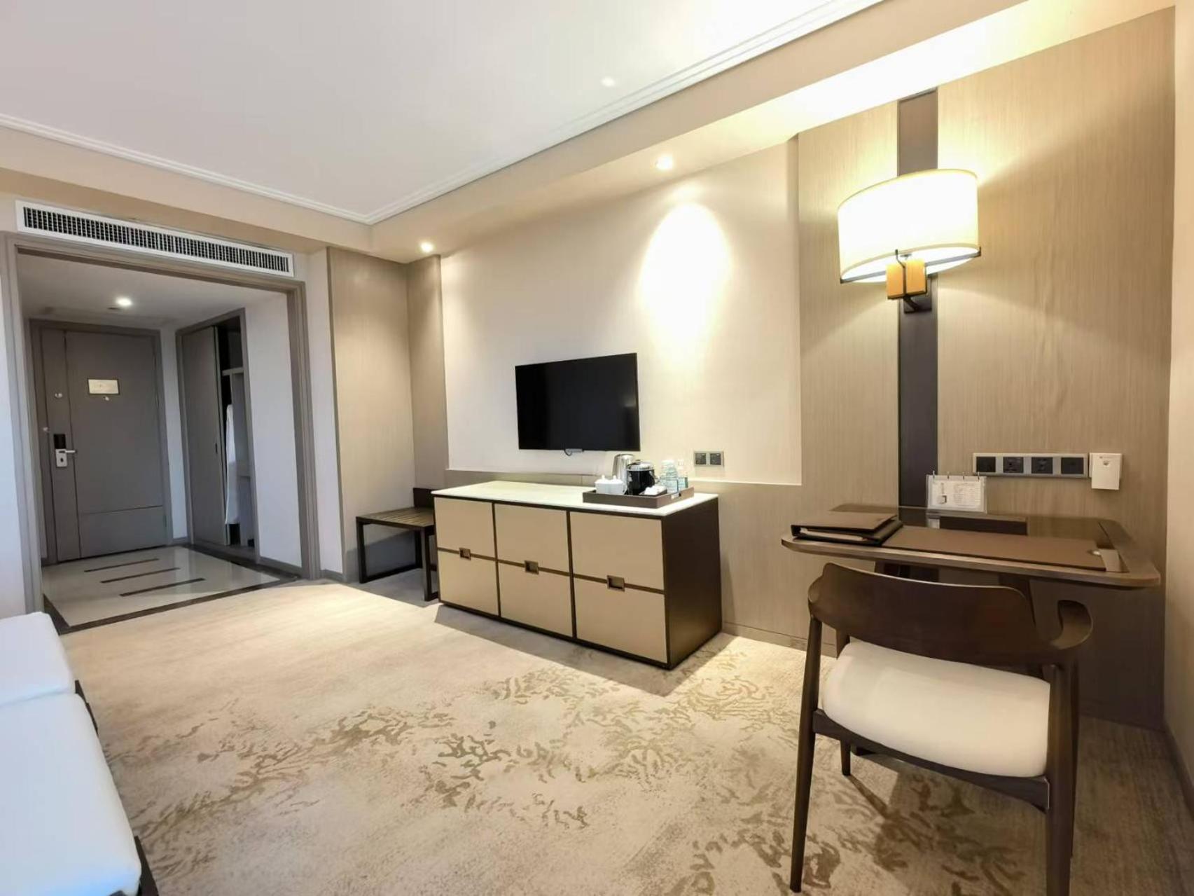 Jin Jiang Pine City Hotel Shanghái Exterior foto