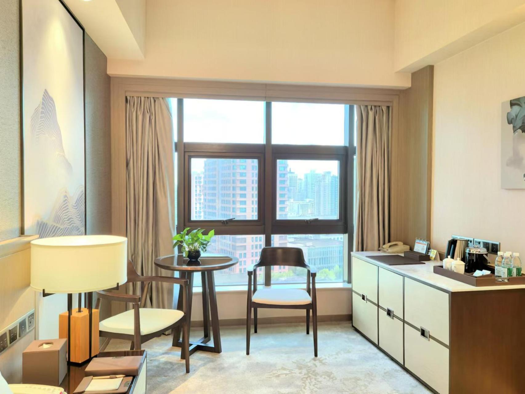 Jin Jiang Pine City Hotel Shanghái Exterior foto