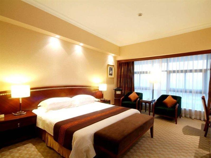 Jin Jiang Pine City Hotel Shanghái Exterior foto
