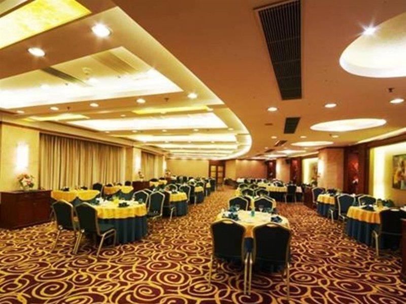Jin Jiang Pine City Hotel Shanghái Exterior foto